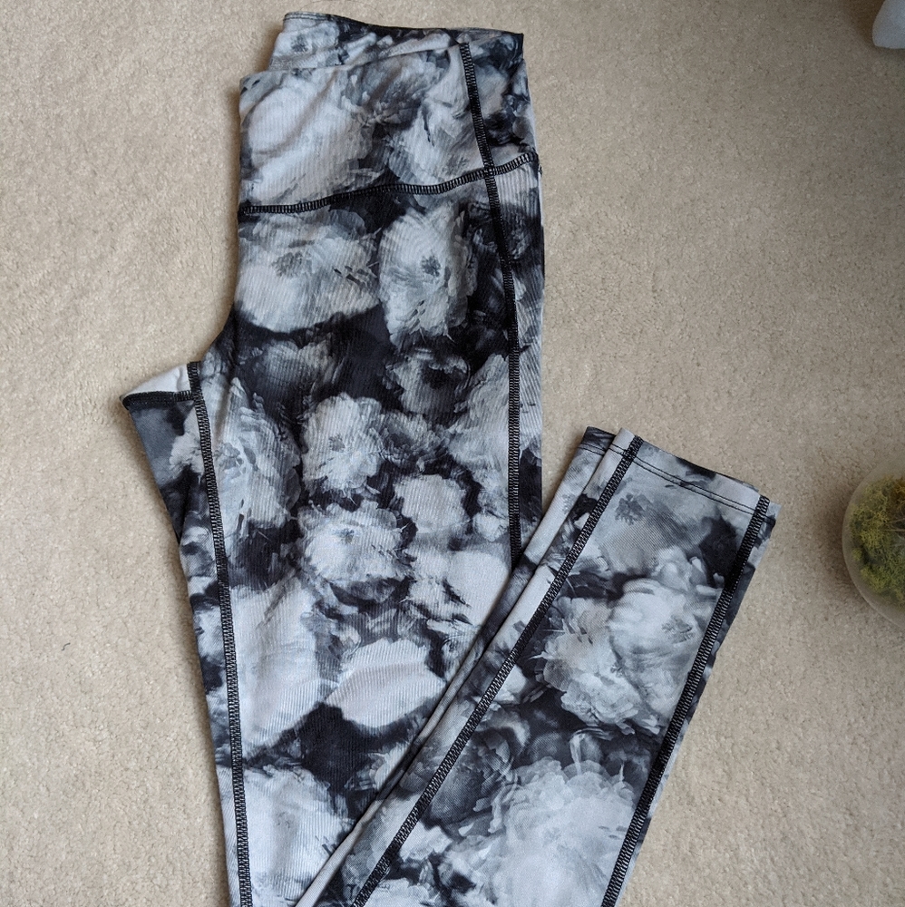 Athleta printed chaturunga tights!